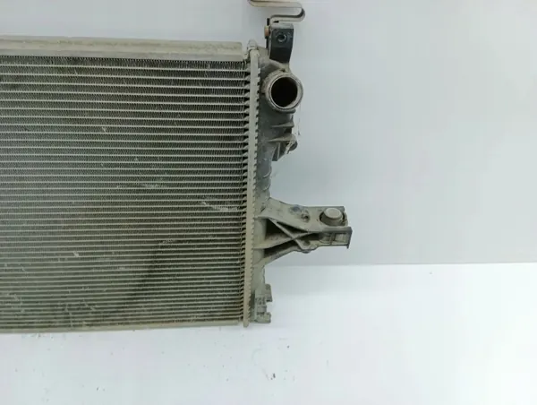 Radiateur d'eau Volvo V70 2006 OEM AMD158698 image 3