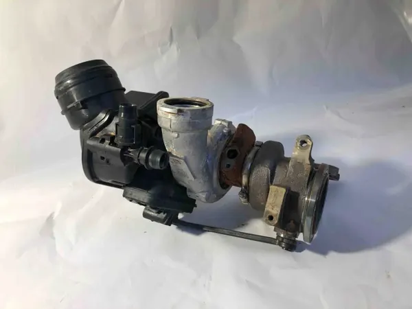 Turbocompressor OEM 05E145701K para motor 1.4L gasolina image 2