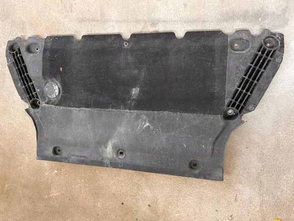 Motorplåt Audi A4 B9 A5 F5 8W0863821D image 2