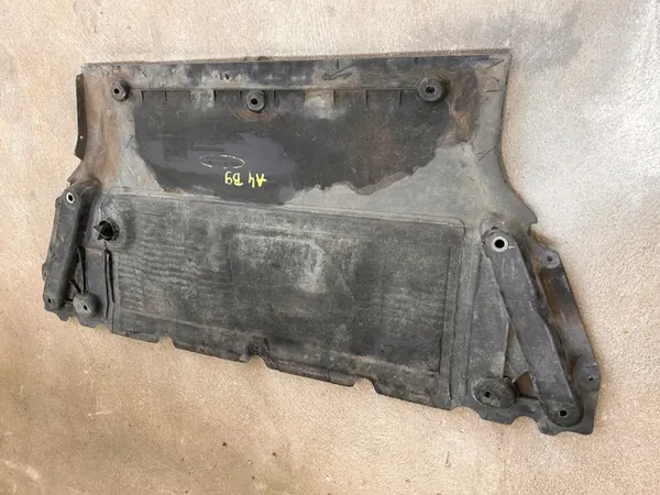 Motorplåt Audi A4 B9 A5 F5 8W0863821D image 4