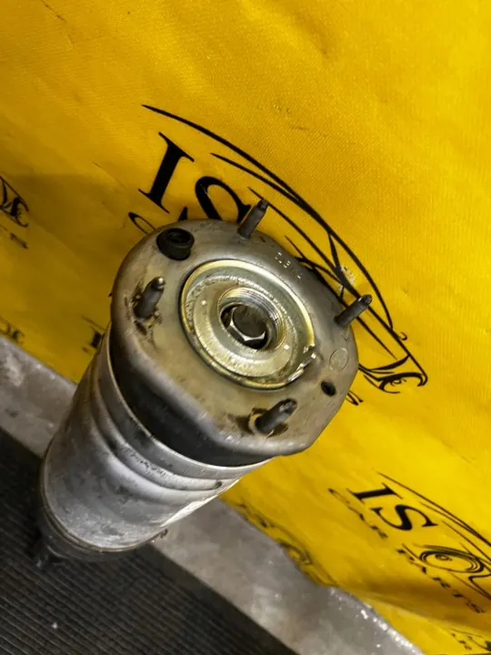 Land Rover OEM HY32-3C286-BD Fram vänster luftfjädring image 3