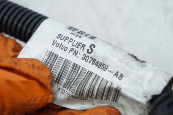 Câble Batterie Volvo OEM 30764859 Borne Négative image 3
