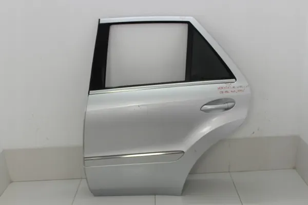 Vänster bakdörr OEM 360214774 Mercedes W164 image 2