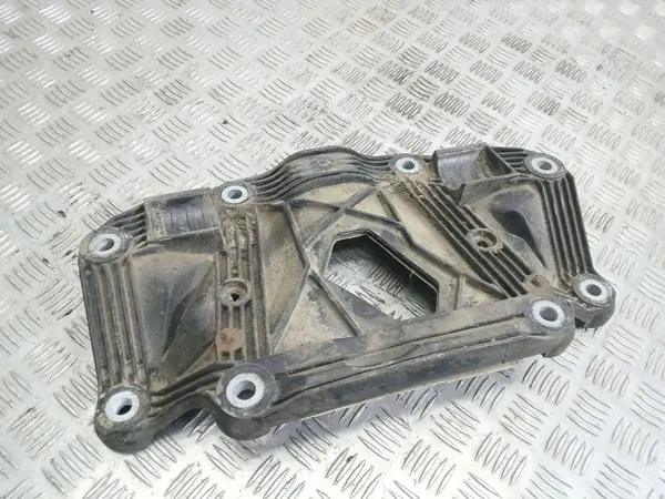 Volvo Bakaxelreduktionsfäste OEM 8646143 - Begagnad image 3