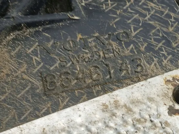 Volvo Bakaxelreduktionsfäste OEM 8646143 - Begagnad image 4