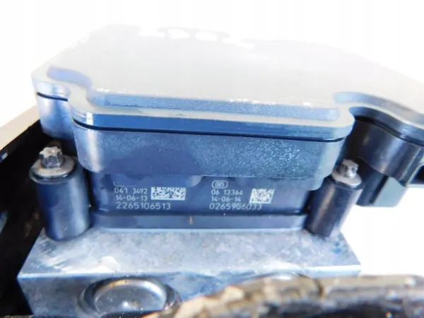 Bomba ABS OEM A9069002302 para Mercedes Sprinter 906 image 4