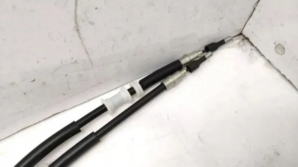 Câble de frein à main OEM 115857 pour Opel Astra J 2.0L image 4