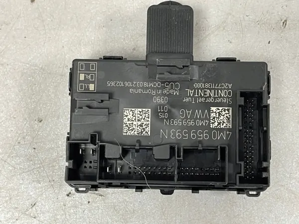 AUDI E-Tron etuoven ohjain 4M0959593N 2019- image 3