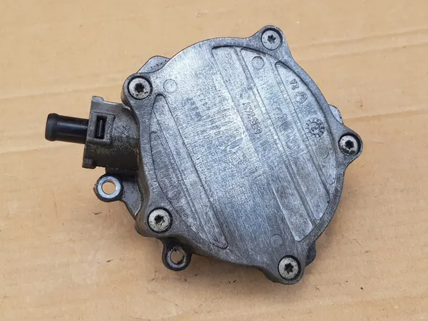 Imupumppu Audi A6 C6 2.8 3.0 3.2 OEM 06E145100M image 3