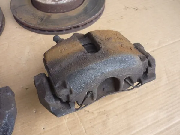 OEM 581 582 801 etujarrutuslevyt ja puristimet sarja image 4