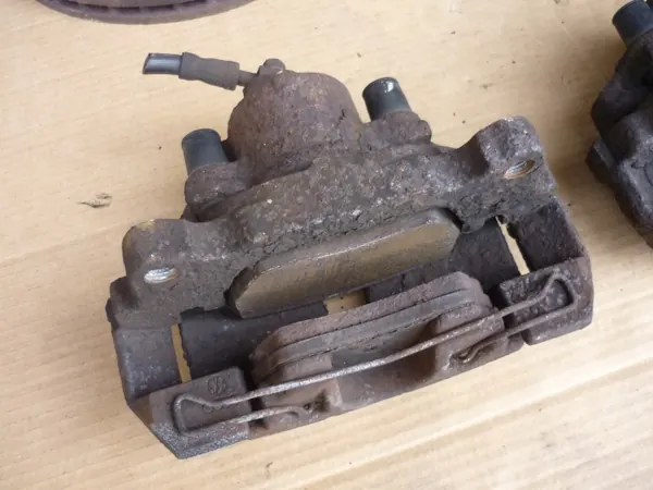 OEM 581 582 801 etujarrutuslevyt ja puristimet sarja image 8