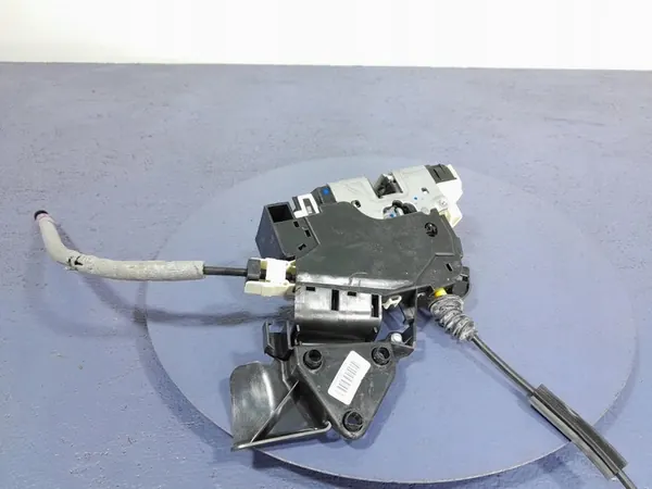 Mercedes C W204 Främre Vänster Dörrlås 4 Pin EU A2047202735 image 4