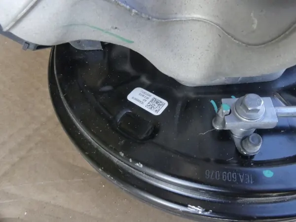 OEM 1EA609076 Remmotor Rechts Achter VW ID.4 image 7