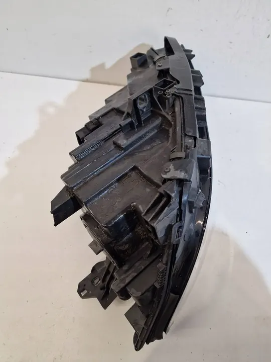 Linker Koplamp Mercedes GLA W156 H7 A1569061100 image 9