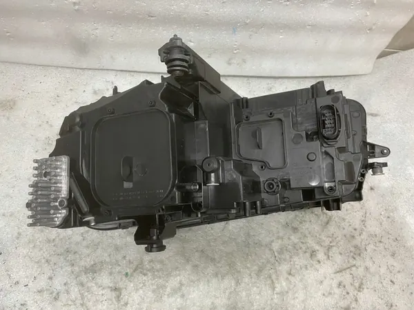 Refletor LED direito VW Tiguan image 5