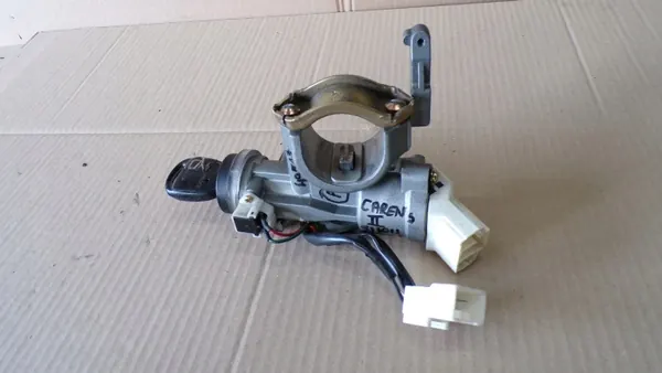 Gebrauchtes OEM CARENS II STACYJKA Kombiteil image 2