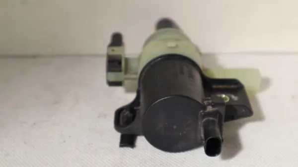 Volvo Kraftstoffdampfventil OEM 32139918 - Gebraucht image 4