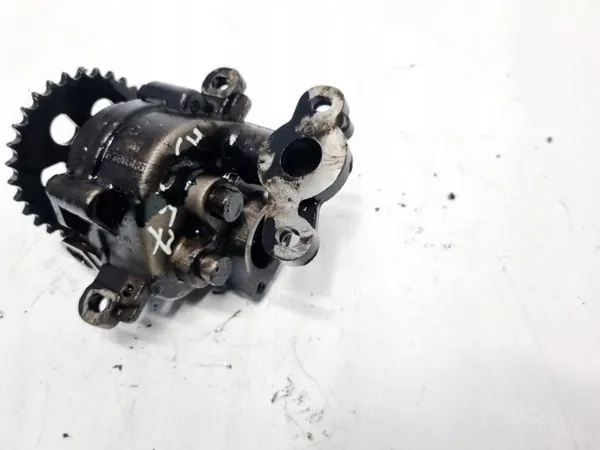 Oljepump Ford Mondeo OEM 070905165 2005 2.0L image 3