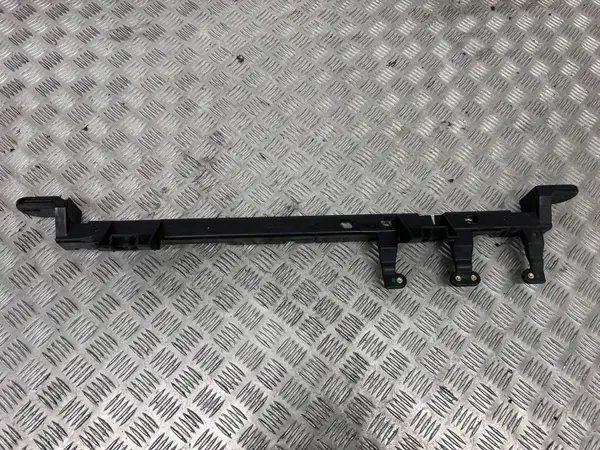 Soporte de Radiador Usado OEM 1054164-00-D Tesla image 2
