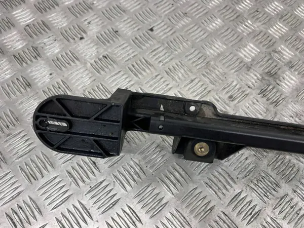 Soporte de Radiador Usado OEM 1054164-00-D Tesla image 9