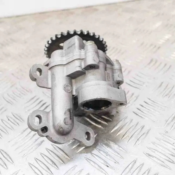 Bomba de aceite Ford OEM TC1Q6600070905160 - Usada image 3