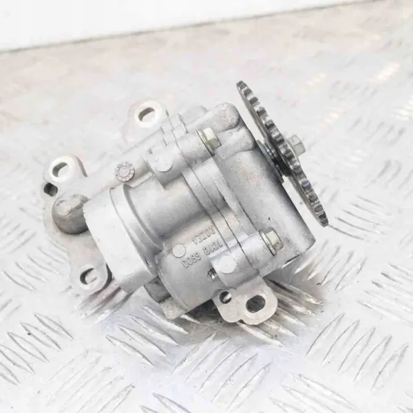 Bomba de aceite Ford OEM TC1Q6600070905160 - Usada image 4