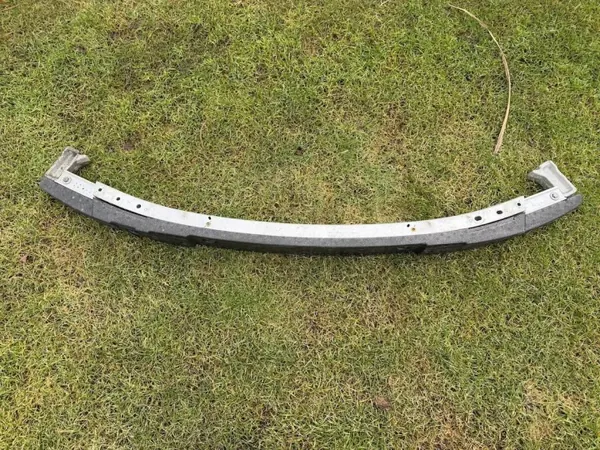 Poutre avant Tesla Model Y OEM 1487601-00-E image 2