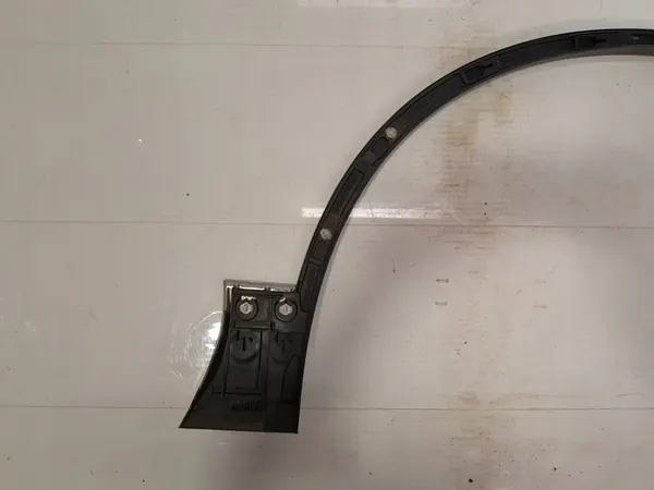 VOLKSWAGEN TOUAREG II Etuvasemman lokasuojan lista 7P6853717C image 5