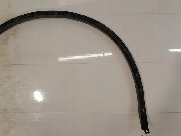 VOLKSWAGEN TOUAREG II Etuvasemman lokasuojan lista 7P6853717C image 6