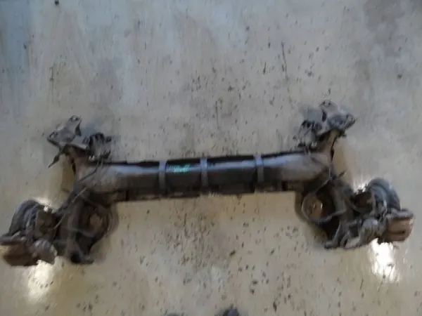 OEM OKL15076 Hinterachsschwinge für Renault Megane image 2