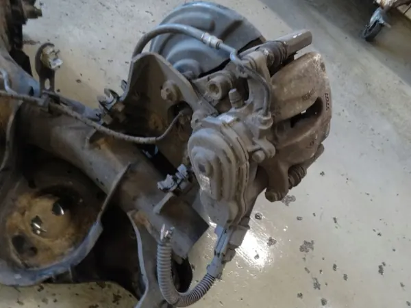 OEM OKL15076 Hinterachsschwinge für Renault Megane image 3