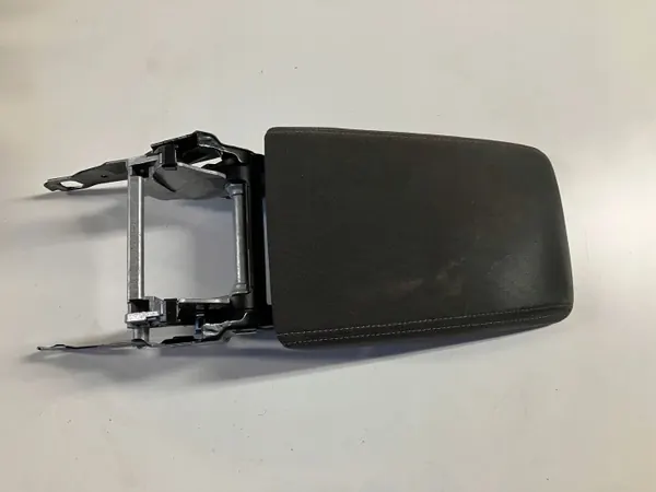 Accoudoir marron OEM 3G0864207A pour Passat B8 image 2