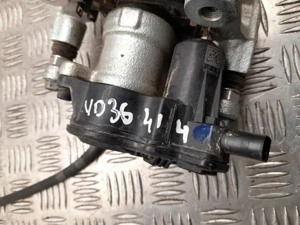 Rechter hinterer Bremssattel Hyundai Kona II 2024 BC611A3000C image 4