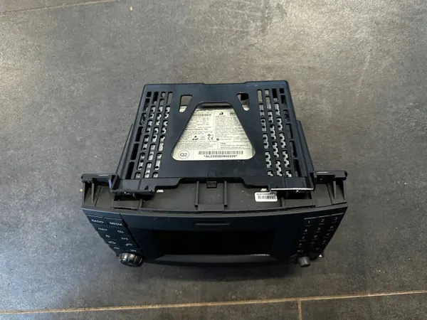 Radio montageframe OEM A9066891931 Mercedes Sprinter image 4