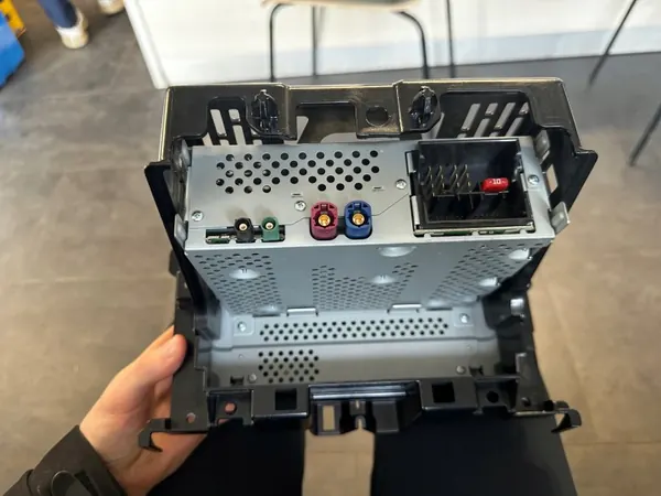 Radio montageframe OEM A9066891931 Mercedes Sprinter image 5