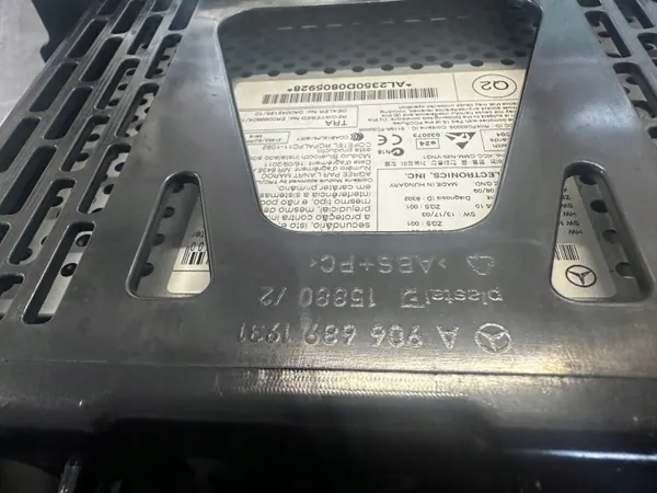 Radio montageframe OEM A9066891931 Mercedes Sprinter image 9