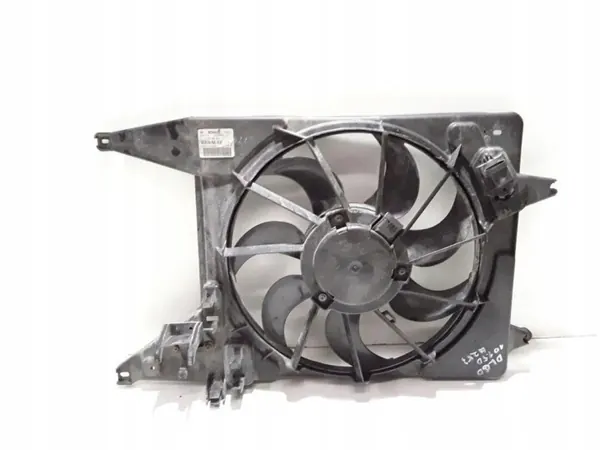 Dacia Lüftergehäuse OEM 8200765566 - Gebraucht image 2