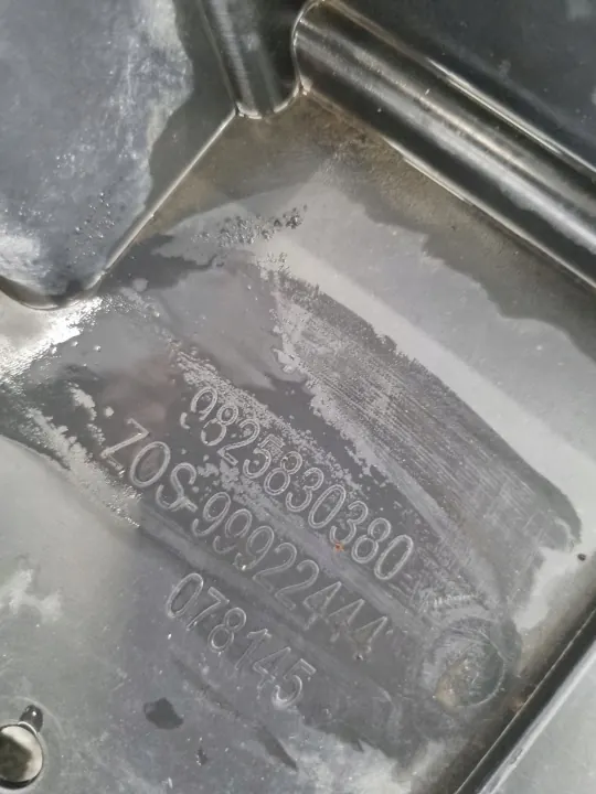 OEM 9825830380 Cubreplaca para Peugeot 2008 II image 3