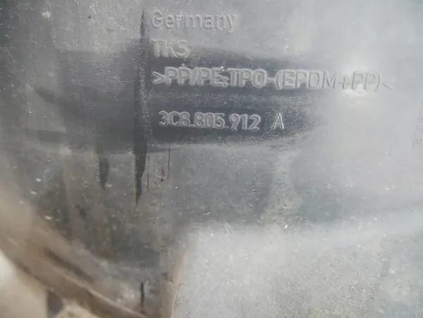 Front Right Wheel Arch VW Passat CC 08-12 OEM 3C8805978A image 4