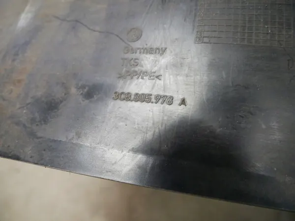 Front Right Wheel Arch VW Passat CC 08-12 OEM 3C8805978A image 5