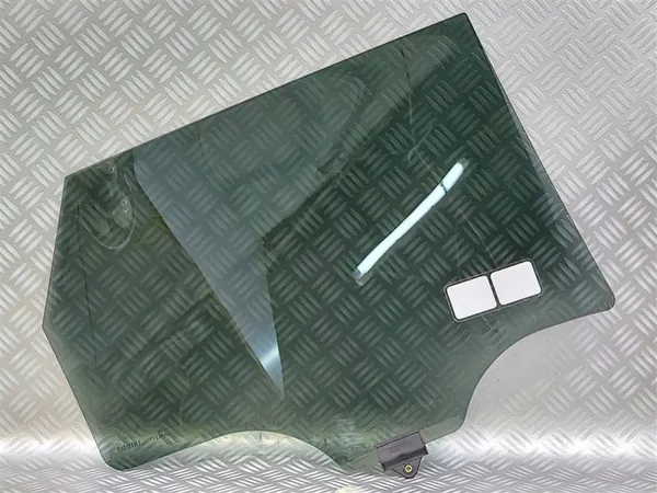 Vitre teintée gauche arrière KIA OEM pour Ceed III Break image 4