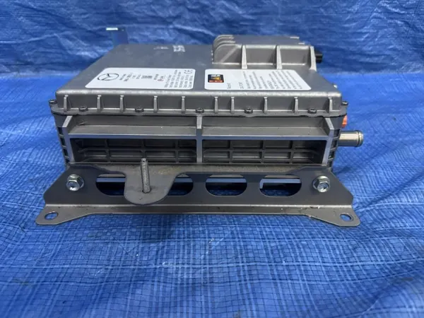 Inversor Mazda MX-30 DN4J-3051X-J Pieza OEM image 4