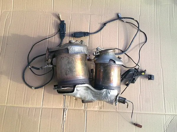 VW T6.1 Katalysator OEM 7LA181AA Begagnad image 2