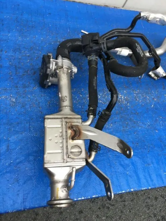 Refroidisseur EGR Audi Q7 4M OEM 06H121601P Occasion image 7