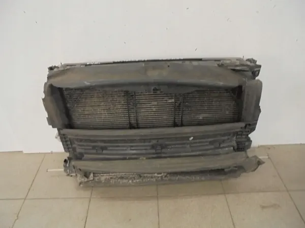 PAS PRZEDNI CHŁODNICE VOLVO XC60 II BENZYNA AUTOMAT image 2