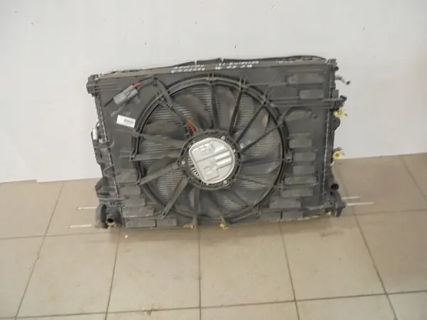 PAS PRZEDNI CHŁODNICE VOLVO XC60 II BENZYNA AUTOMAT image 4