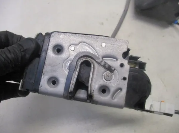 Manija de Cerradura OEM 36 Derecho Delantero VW Crafter image 5