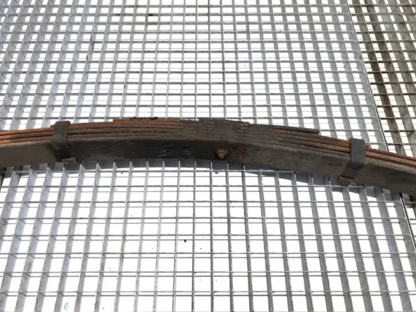OEM LORK-716-10222 etuoikea jousi Daewoolle image 4