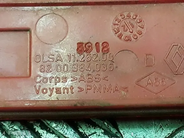 Reflector de luz trasera Dacia Duster 2013 8200384036 image 6