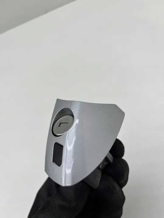 MERCEDES W204 Maniglia Porta Anteriore Sinistra A2047600170 image 9